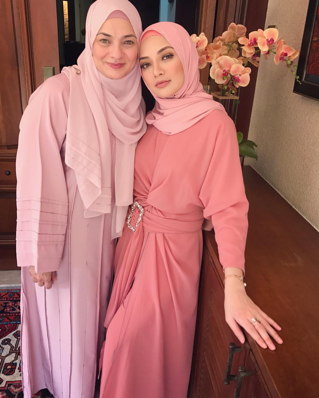 Sekitar Suasana Hari Raya Neelofa 8 Gambar 