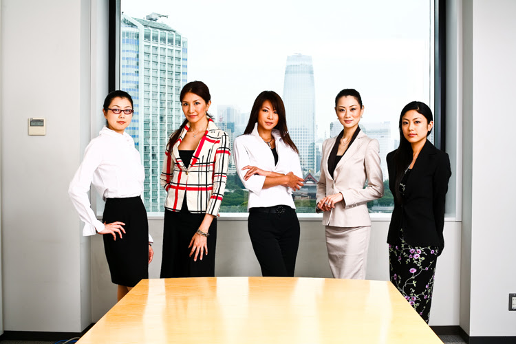 無料印刷可能女性 社長 ファッション 人気のファッションスタイル