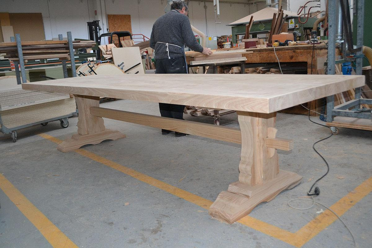 falegnameria tavoli in legno su misura cagliari