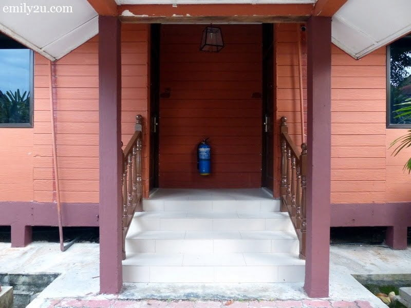 De palma kuala selangor is literally minutes away from historical malawati hill that has a lighthouse and several old colonial houses built during the british days. De Palma Hotel Kuala Selangor From Emily To You