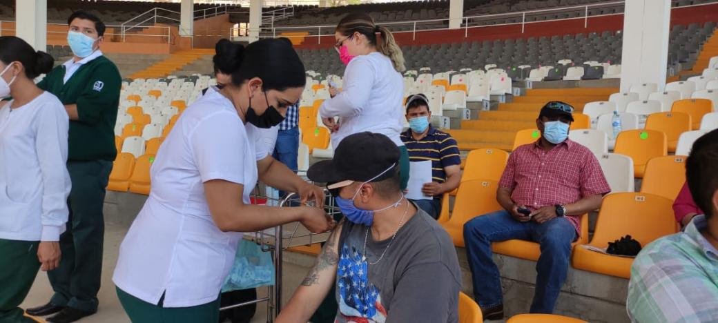 Aquí puedes registrarte si tienes de 40 a 49 años. Inicia Vacunacion De Personas De 40 A 49 Anos Contra Covid 19 En 14 Municipios Chihuahua Gob Mx