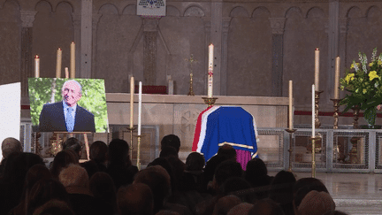 Obsèques de Gérard Collomb : les Lyonnais rendent hommage à leur ancien maire