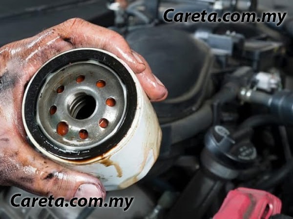 Cara Isi Minyak Hitam Kereta