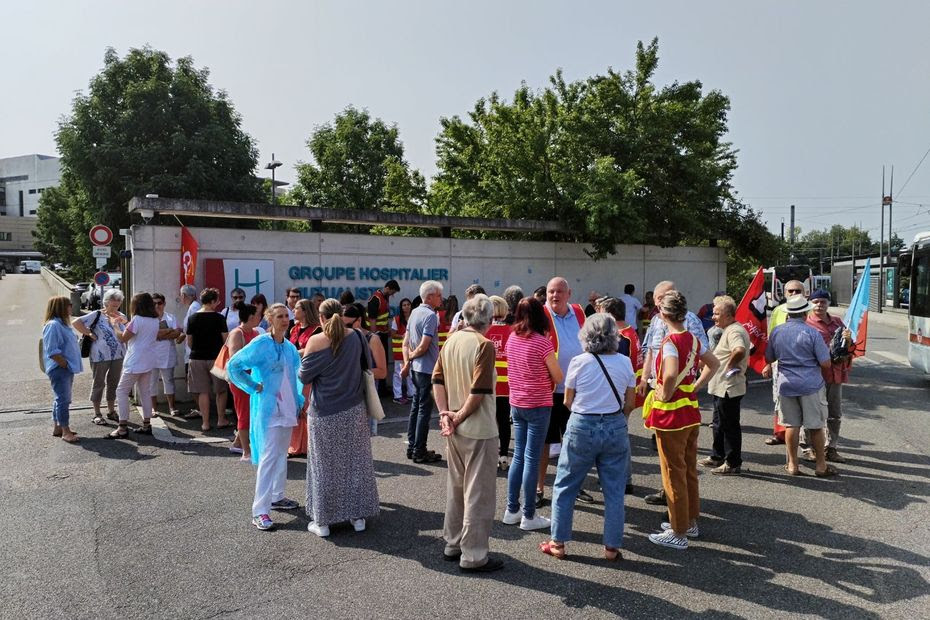 "L'accès aux soins pour tous doit être maintenu" : inquiétude pour un hôpital et un Ehpad près de Lyon