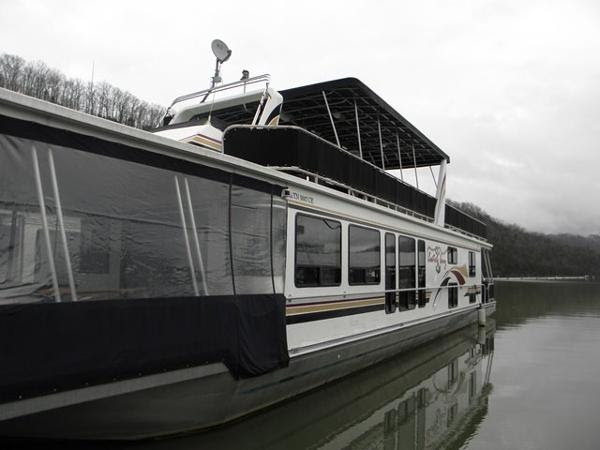 Dale hollow lake is a great vacation destination if you want a rental with a pool, as 25 8 of the 83 listed properties at the dale hollow lake are house rentals. Thoroughbred Boats For Sale