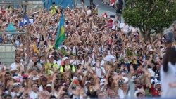 Jovens na cerimônia de abertura da JMJ no Panamá