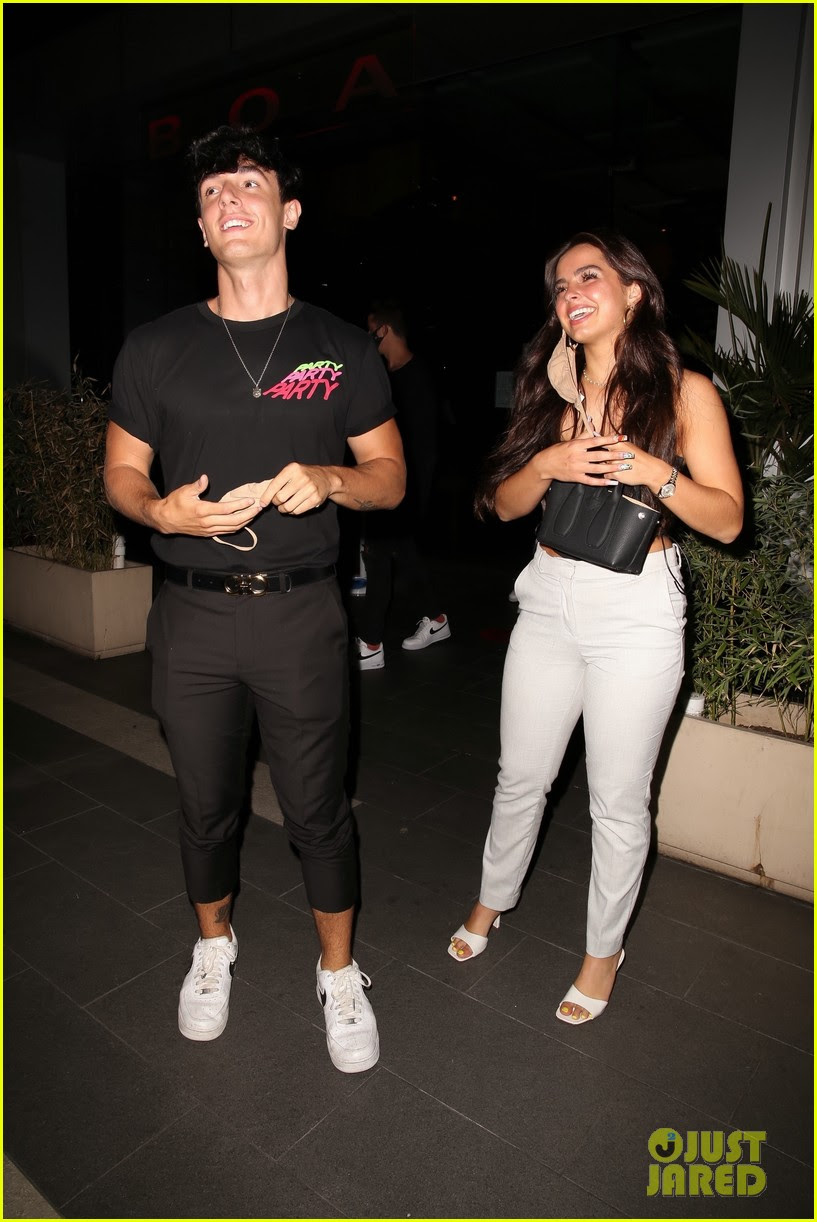 Tiktok star addison rae and boyfriend bryce hall left dinner together in los angeles on sunday after confirming their romance two days before. Tiktok Stars Addison Rae Bryce Hall Step Out For Dinner After He Denies Pregnancy Rumors Photo 4468497 Addison Rae Bryce Hall Tiktok Pictures Just Jared