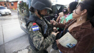 Policia militar en operaciones de seguridad ciudadana