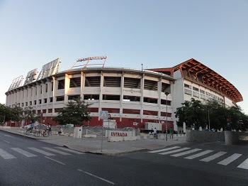 Disfruta en sevilla del mayor karting indoor con más de 525 metros de pista. Fc Sevilla Borussia 3 0 Champions League 15 9 2015