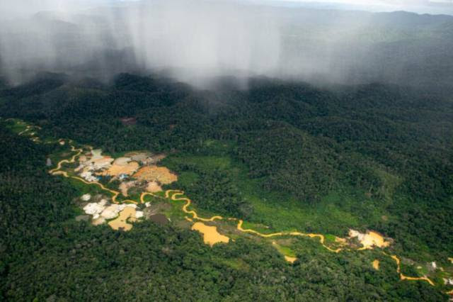 Mineração e garimpo disputam um terço da Terra Indígena Yanomami