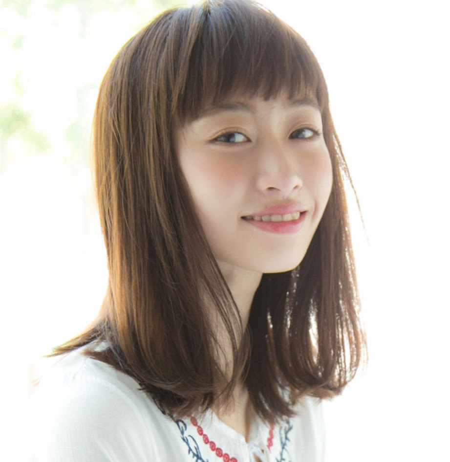 ミディアム ストレート 前髪あり 40代 Borahan Kuchis