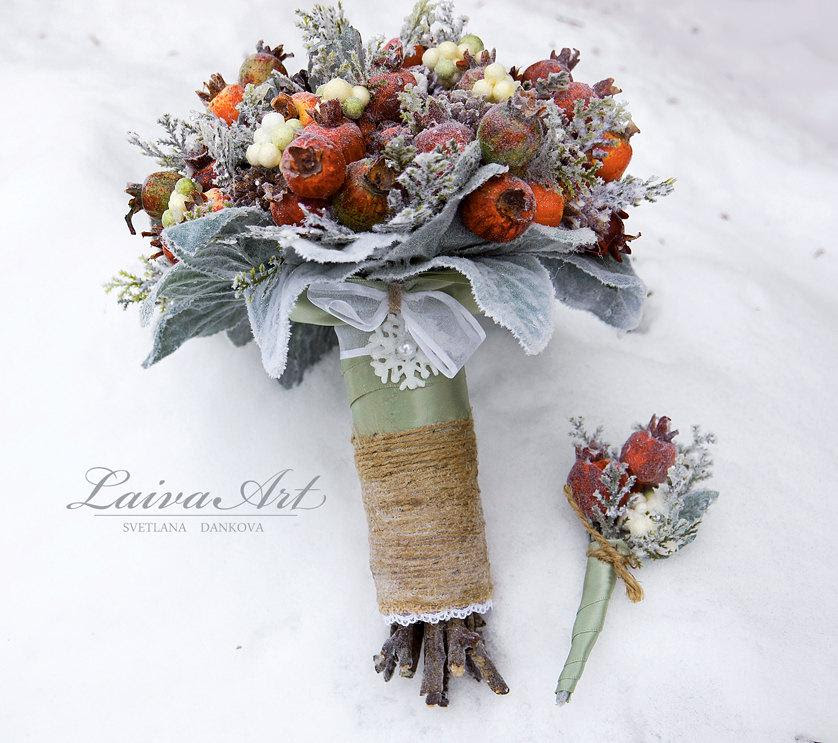 Below you can find stunning wedding bouquets for every type of winter bride from a lush bouquet of bold red peonies for the glamorous, ballroom affair to smaller peonies featuring wintry ready to get inspired for your own winter wedding bouquet? Winter Wedding Bouquet Rustic Winter Wedding Alternative Bridal Bouquet Berries Bouquet Woodland Wedding With Boutonniere 2667698 Weddbook