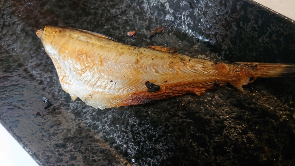 最新 ハタハタ 塩焼き 内臓 3181