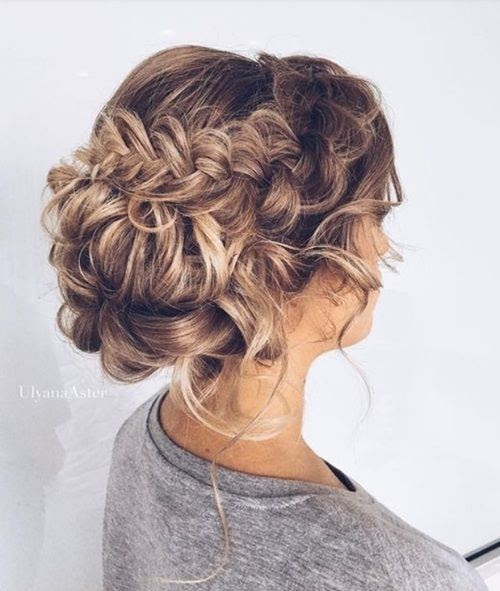 Choosing your prom dress is one of the most important decisions during prom, but choosing the right hairstyle can make a huge difference on prom night. 18 Elegant Hairstyles For Prom 2021