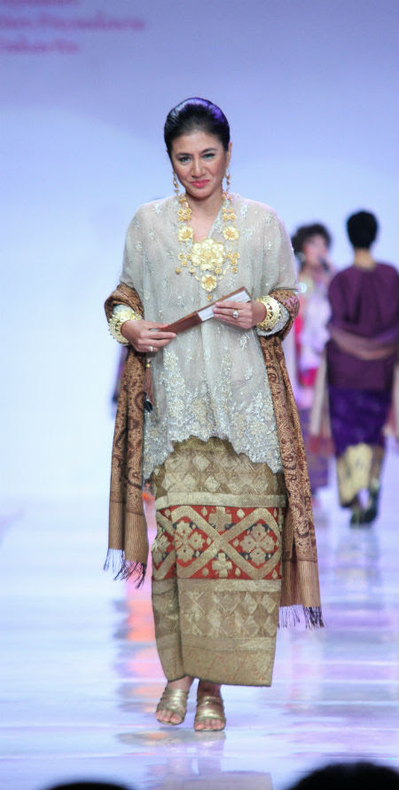 Paling Bagus 30 Gambar  Baju  Nasional  Gani Gambar 