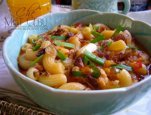 MACARONI IN THICK GRAVYdan TAHNIAH BEN!!