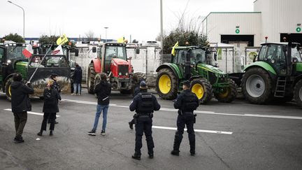 Colère des agriculteurs : 79 personnes interpellées après une intrusion et des dégradations dans une zone du marché de Rungis