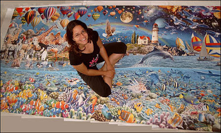 Puzzle collector gina lacuna has finished many big puzzles in his lifetime but has now found an ever bigger one that is said to be one of the biggest commercially available puzzles in the world. Vida World S Largest Jigsaw Puzzle With 24 000 Pieces