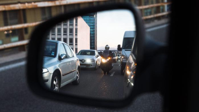 Code de la route : de nouvelles interdictions au volant