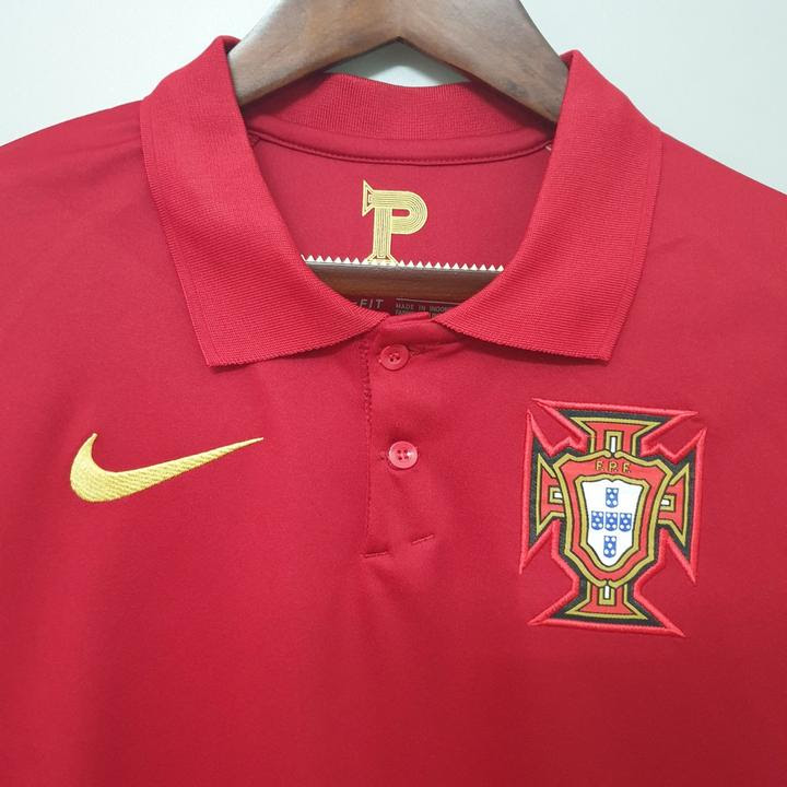 Crisp and elegant, portugal's traditional red and green home kit is garnished with gold to create a look worthy of footballing royalty. Portugal Euro 2020 Home Kit Buy International Football Jersey Online In India Thesportstuff